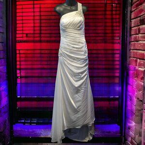 Essense of Australia Wedding Dress